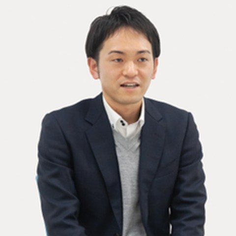 青島 靖裕 氏